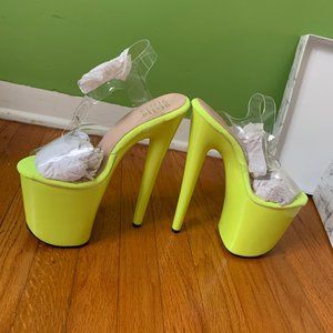 Hella Heels Classic Gloss 8in Stilettos - Rhylie